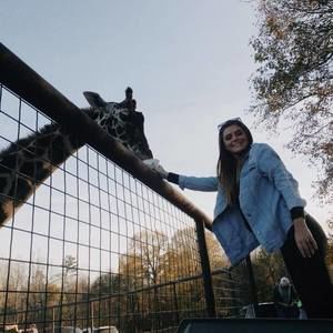 Meet your Posher, Alyssa